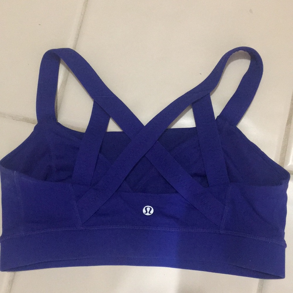 Blue lululemon sports bra size 8